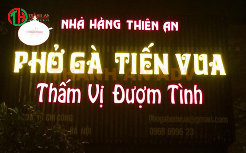 Mẫu biển hiệu quảng cáo bán gà