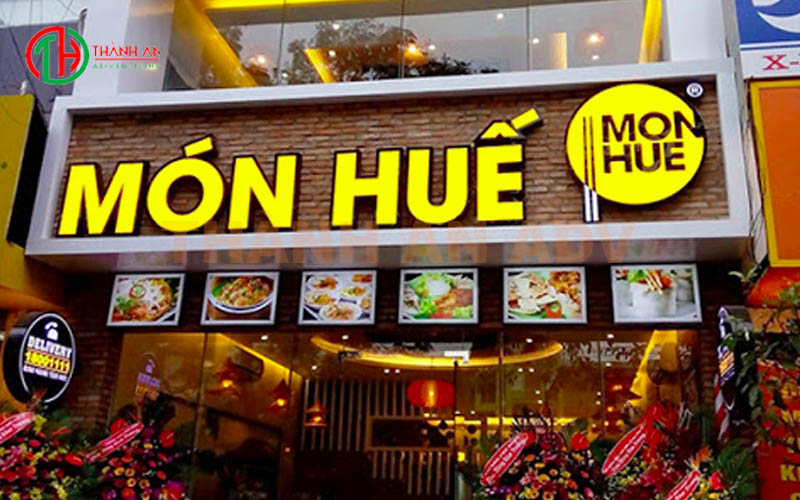 Mẫu bảng hiệu nhà hàng món Huế đẹp mắt