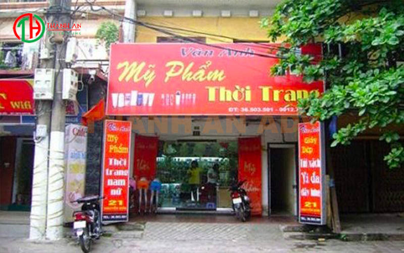 Một kiểu bảng hiệu dành cho những chủ tiệm không có nhiều ngân sách